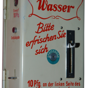 Nr. 14 – Parfümautomat, „Kölnisch Wasser“, Modell: Unbekannt, Farbe: Altweiß / Rote Schrift